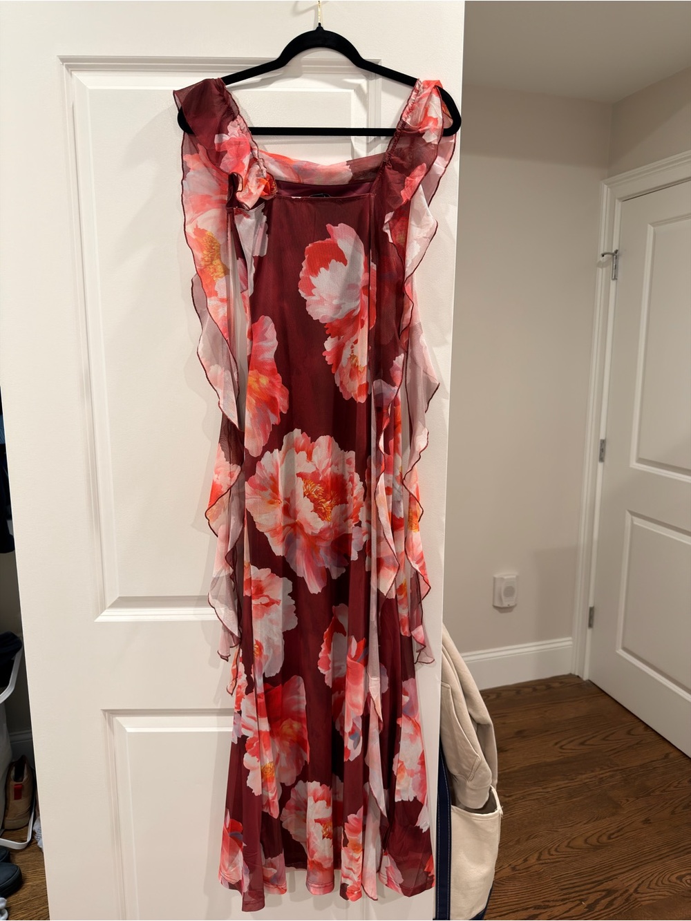 Petal & Pup Chiara Floral Flutter Ruffle Maxi - Picture 4 of 5